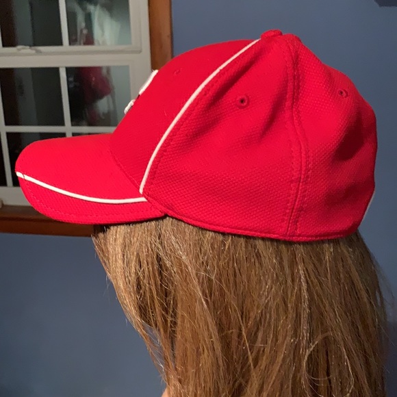 Cincinnati Reds Authentic Collection cap. - Picture 2 of 6
